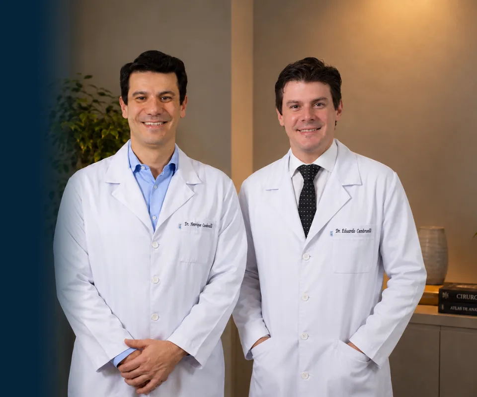 Dr. Henrique Cembranelli e Dr. Eduardo Cembranelli, ortopedistas da Cembranelli Ortopedia Avançada